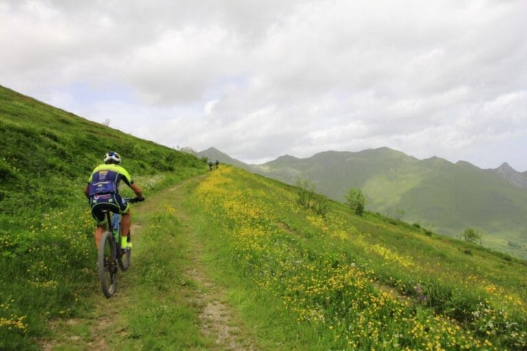 Prestigio MTB Magazine, Via del Sale: salite in sella. Il reportage in arrivo sul numero di luglio (VIDEO)