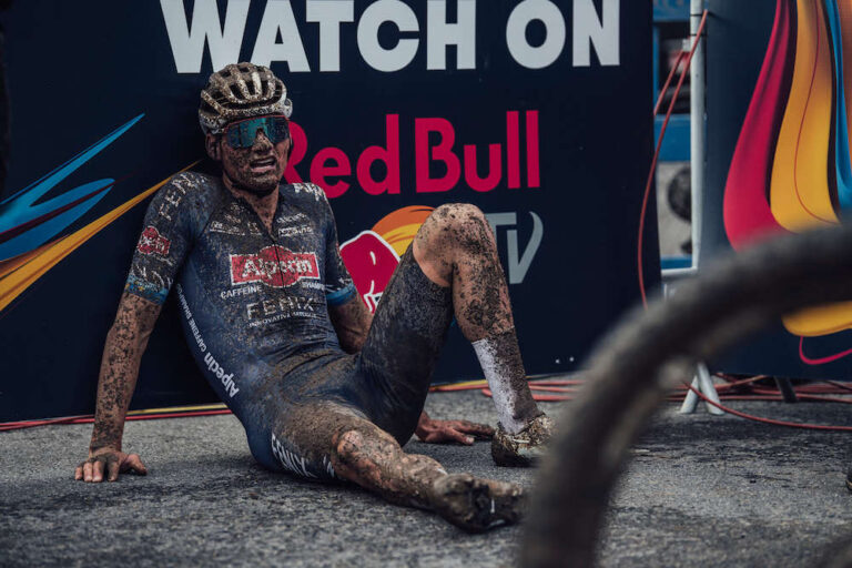 Domina il ciclocross, eppure Van der Poel è a un bivio tra Mtb e strada