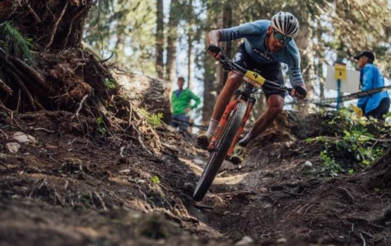 Koretzky guastafeste in casa svizzera: a Lenzerheide battuti Schurter e Fluckiger