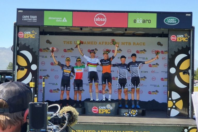 Alla Cape Epic è spettacolo Italia! Il team Trek-Pirelli secondo in volata sui Canyon Northwave MTB