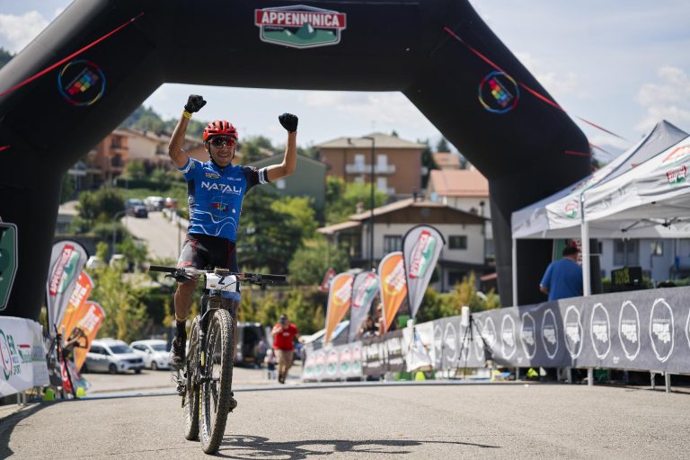 Appenninica Mtb 2022: Arias e Diesner vincono anche la seconda tappa e provano la fuga