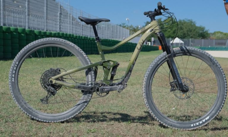 Liv Intrigue: affronta i trail più estremi senza paura (Video)