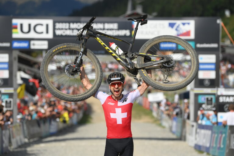 Nino Schurter e la sua voglia di riscatto per l’Absa Cape Epic: per questa edizione 2023 correrà al fianco di Andri Frischknecht