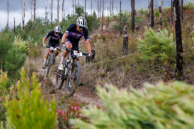Cape Epic, tappa 5: Egger e Baum si prendono la vetta. Soffrono Nibali e Porro, ora decimi nella generale