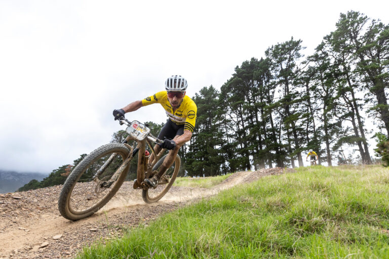 Cape Epic, tappa 4: la classifica sorride ancora a Beers e Blevins, Nibali e Porro ancora nella top ten