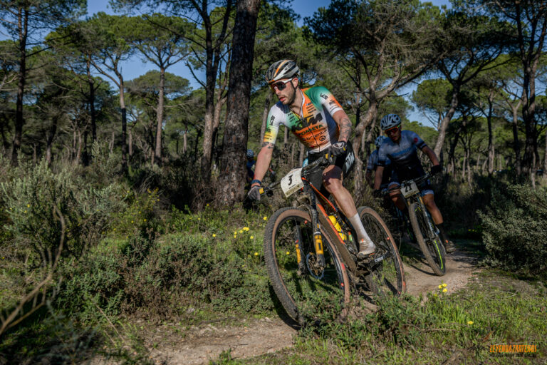 MTB PLAYERS #8 / Samparisi: «Soffro e mi diverto. Marathon? Merita di più dall’UCI»