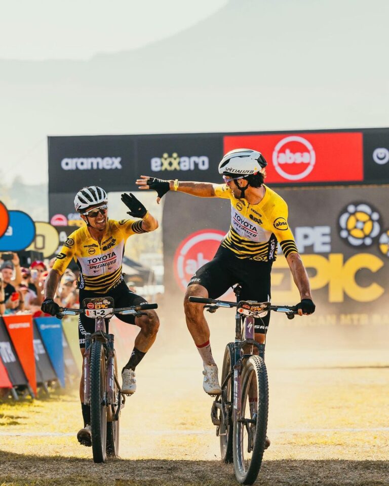 Cape Epic #6, Beers con Grotts e Terpstra con Koller vincono da leader. Quinti Rabensteiner e Porro