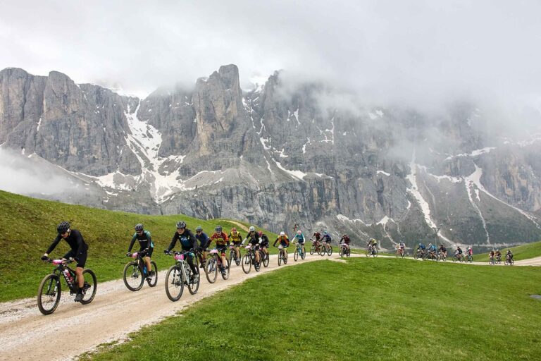 Bmw Hero Südtirol Dolomites: Vera Looser e Andreas Seewald domano l’edizione 2024