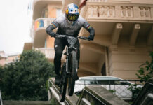 La Red Bull Cerro Abajo arriva per la prima volta in Italia: a Genova la gara più spettacolare di Urban Downhill Red Bull