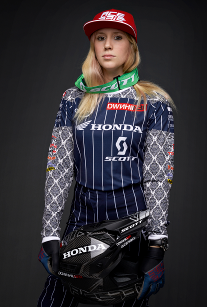 Honda Downhillher Scott Team