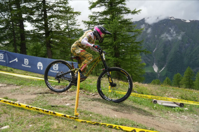 unnamed Honda Downhillher Scott Team