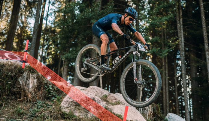 Foto Red Bull Attacco manubrio corto