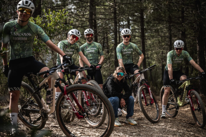 578841-Canyon-Banyoles-Team-Camp-RB-335-ccb9aa-original-1740406748 Canyon