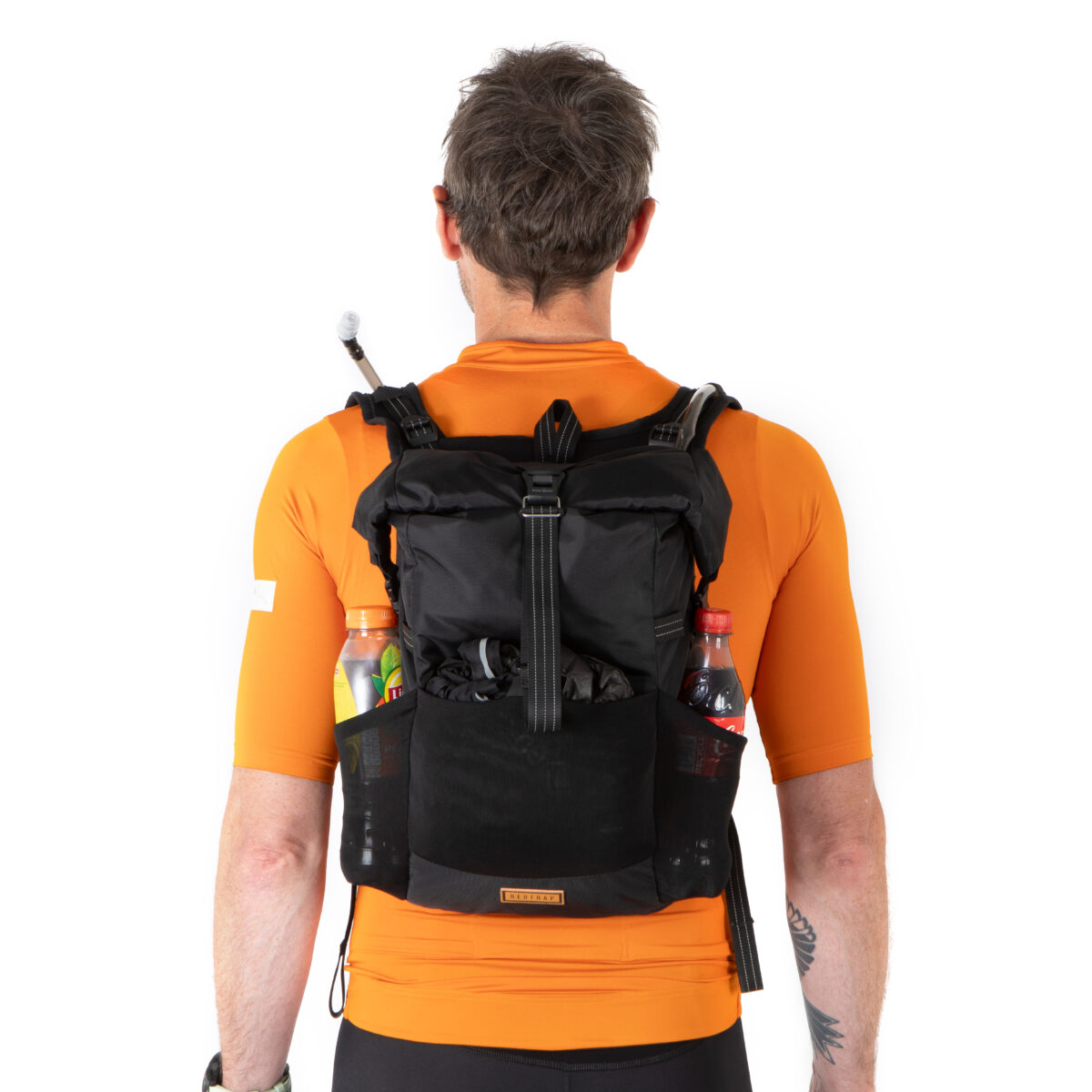 Restrap lancia Rolltop Hydration Vest: il gilet idratante impermeabile per bikepacking e avventure outdoor Restrap