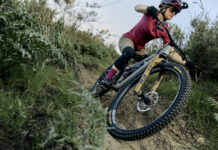 Fox Racing alza l’asticella con la nuova maglia Flexair Long Sleeve Jersey realizzata con tecnologia Polartec® Power Dry™ Fox Racing