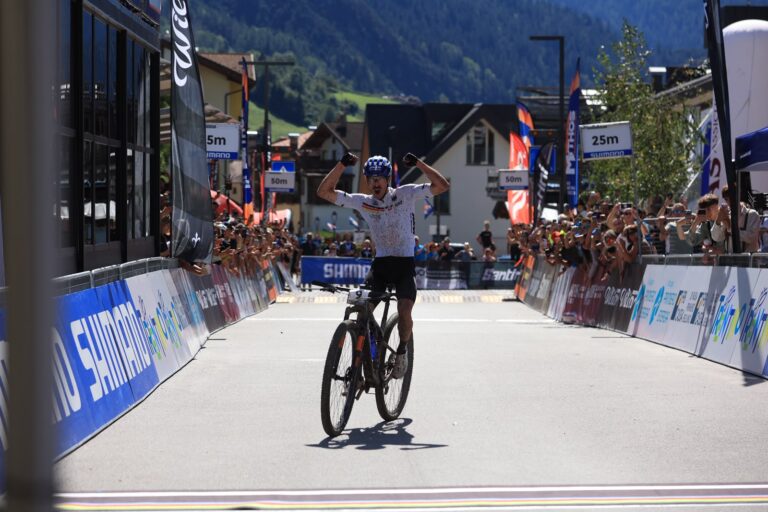 Andreas Seewald 32 pollici