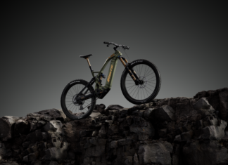 IBF 2026 / Fantic presenta Rhapsody MY27, la nuova e-MTB full carbon da enduro per il massimo controllo Fantic